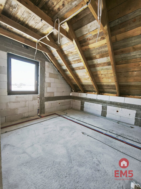 Dom w stanie surowym zamkniętym