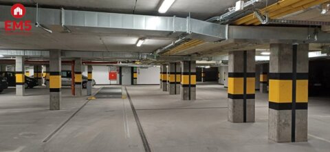 Apartament z antresolą i tarasem na dachu .