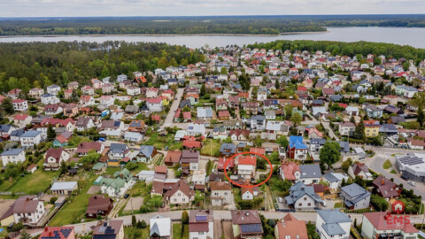 Dom 2 piętrowy, ogród