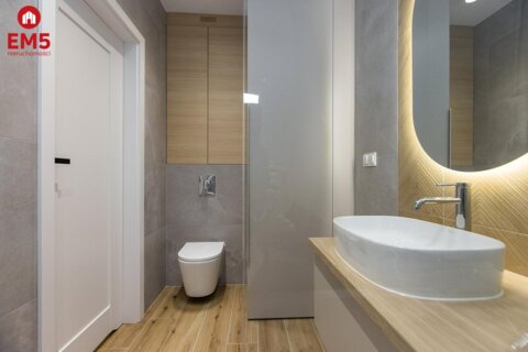 Apartament 3-pokojowy, winda, klima