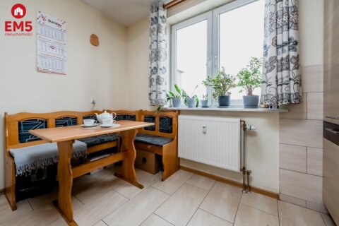 Zadbane 2 pokoje z dużym balkonem