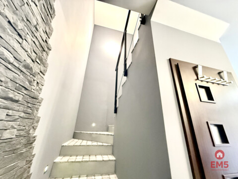 Zabudowa Szeregowa    Atrakcyjna Okolica