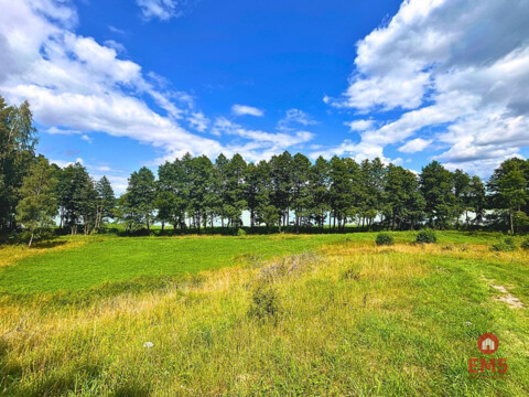 Działka budowlana z dostępem do jeziora.