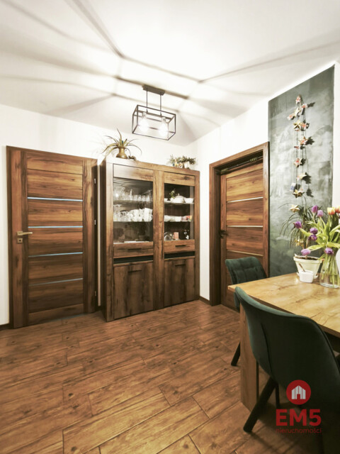 Mieszkanie 4-pokojowe na 1 piętrze