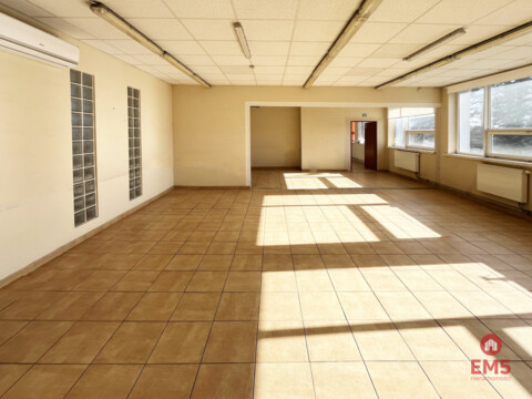 Biuro, magazyn, parking