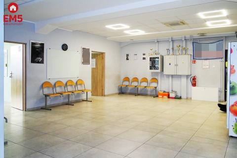 Budynek 1400 m2. Szkoła, fitness, gabinety