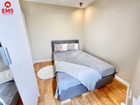 Trzy pokoje, do wejscia, Centrum