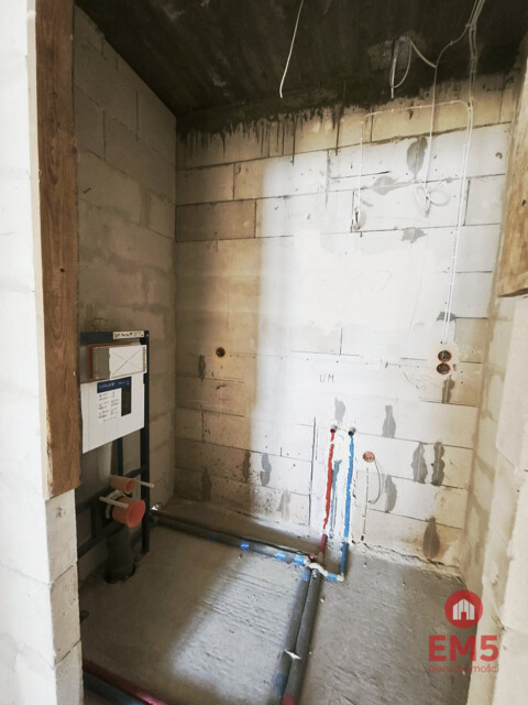 Dom w stanie surowym zamkniętym