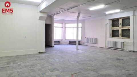 Lokal użytkowy 152 m2 na parterze