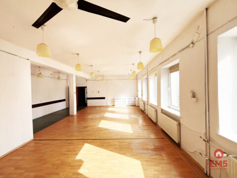 Business premises for rent