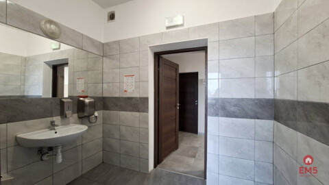 Business premises for rent