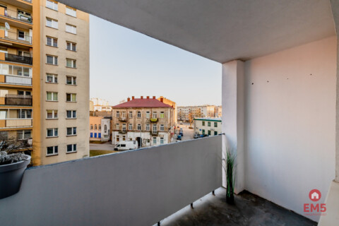 Oddzielne pokoje, kuchnia, balkon