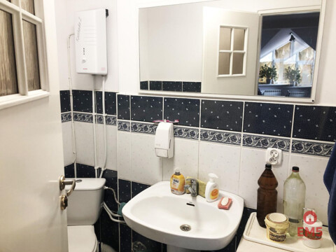 Business premises for rent