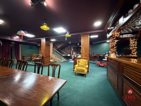 Business premises for rent