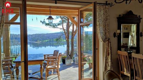 Rustykalna enklawa duszy - dom nad jeziorem Pobond