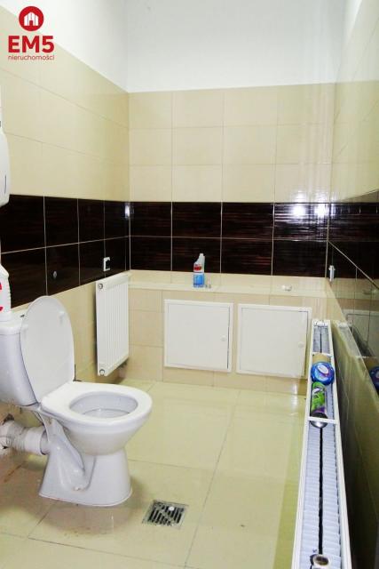 Lokal użytkowy 82 m2, parter