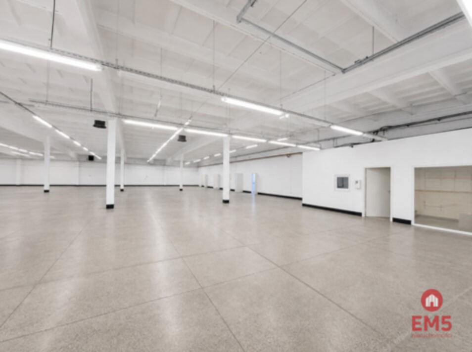 Lagerhalle/Halle zu vermieten
