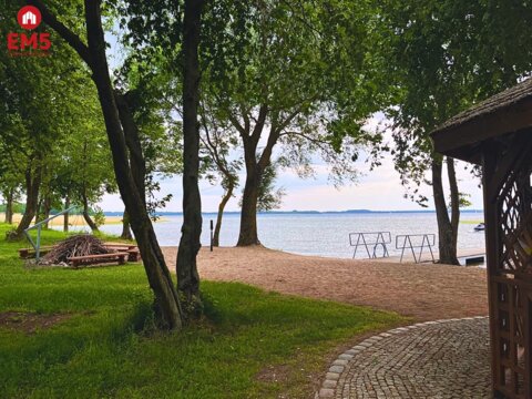Działka budowlana z prywatną plażą na Mazurach!