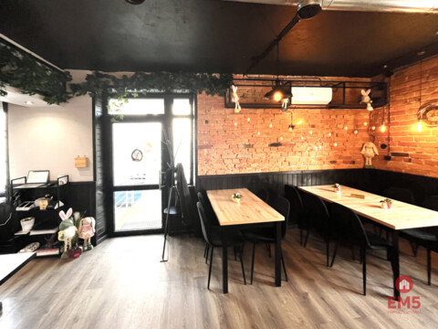 Business premises for rent