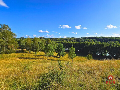 Działka budowlana pod usługi turystyczne - Mazury