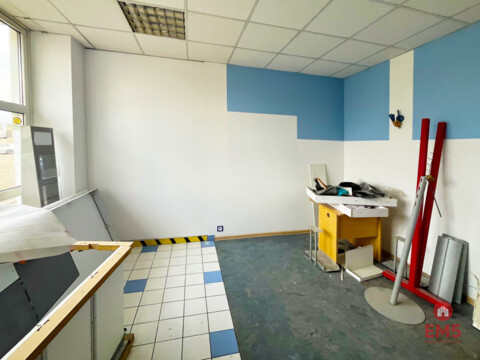 Praktyczny, niewielki lokal użytkowy