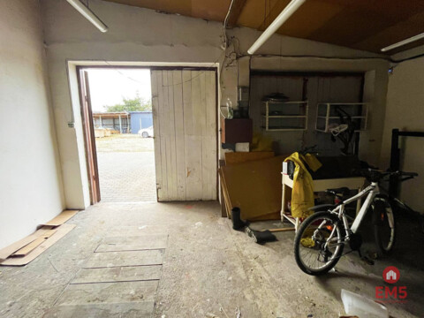 Warsztat i plac do wynajęcia pod miastem