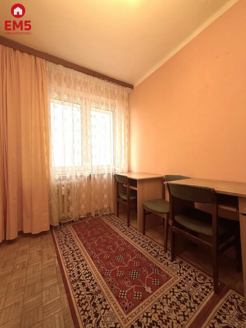 Młodych 3 oddzielne pokoje