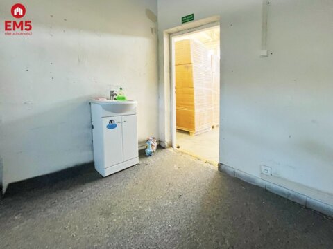 500 m2. Produkcja, magazyn.