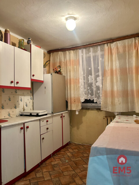 4-pokojowe mieszkanie do remontu w Sejnach