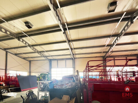 Business premises for rent