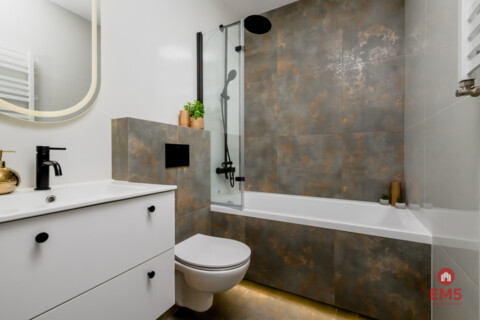 3-pokojowe z dużym balkonem