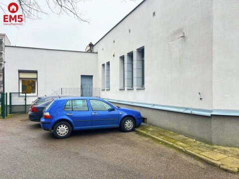 Business premises for rent