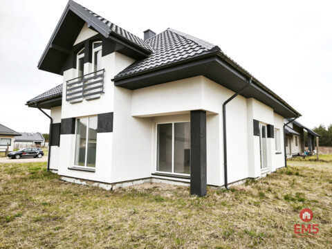 Dom wolnostojący 160 m² blisko jeziora i lasu