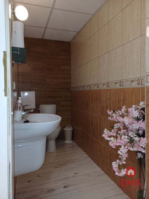 Atrakcyjny lokal w centrum, studio