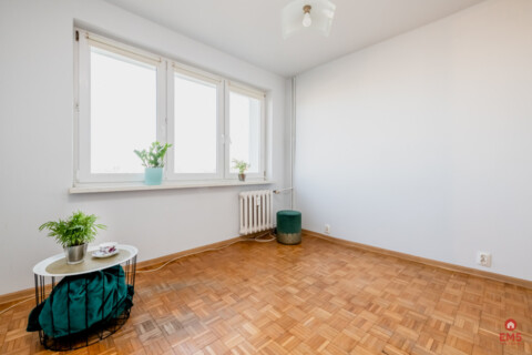 3 pokoje, Młodych