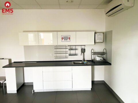 Business premises for rent