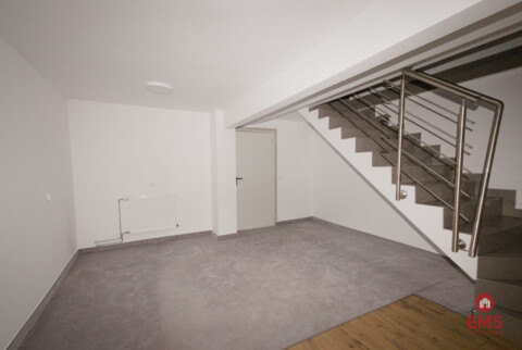 Budynek 430m2 Dom Ul. Stroma