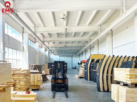 500 m2. Produkcja, magazyn.