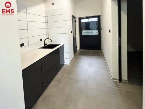 Lagerhalle/Halle zu vermieten