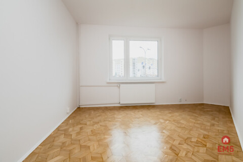 Wysoki parter z balkonem