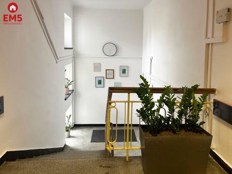 Business premises for rent