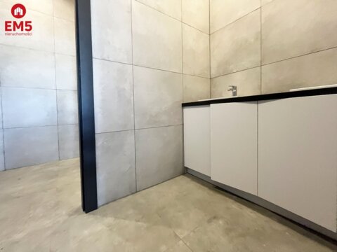 Business premises for rent