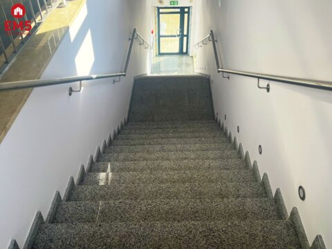 Business premises for rent