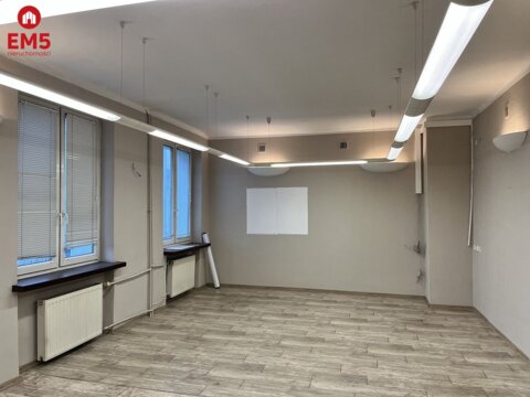 Business premises for rent