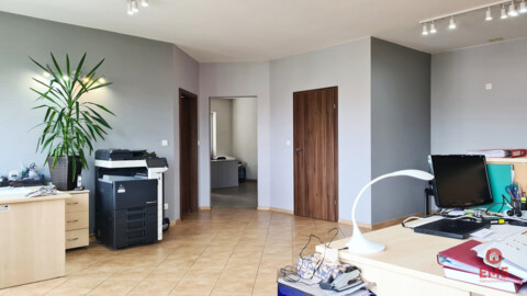 Business premises for rent