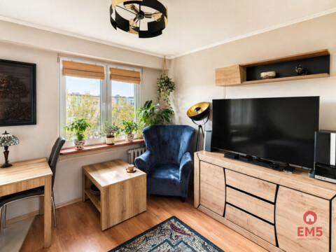 2 pokoje, świetna lokalizacja – Piastowska