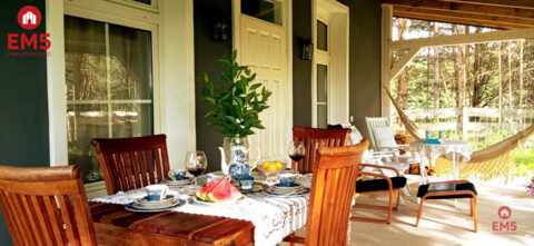 Dwa domy blisko jeziora – Serwy, gm. Płaska