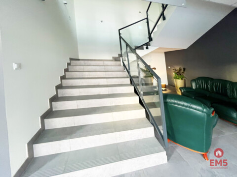 Business premises for rent