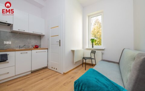 Kawalerka obok Akademii Medycznej!