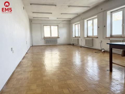 175m2 w samodzielnym budynku